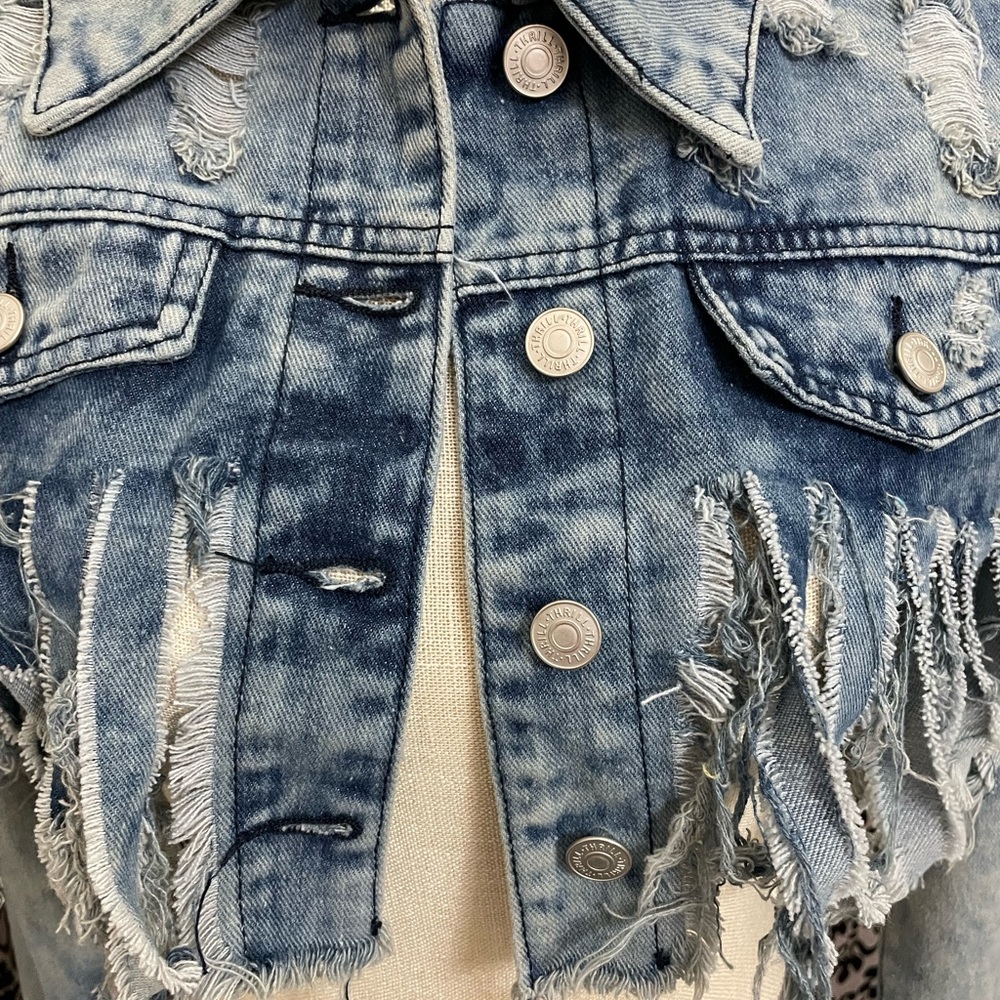 Denim jacket - Picture 5 of 11
